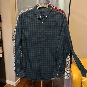 Men’s Small Banana Republic Button Up Green and Blue